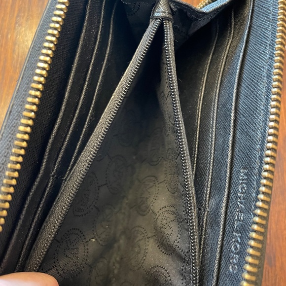 Michael Kors long zip wallet black - Picture 9 of 12
